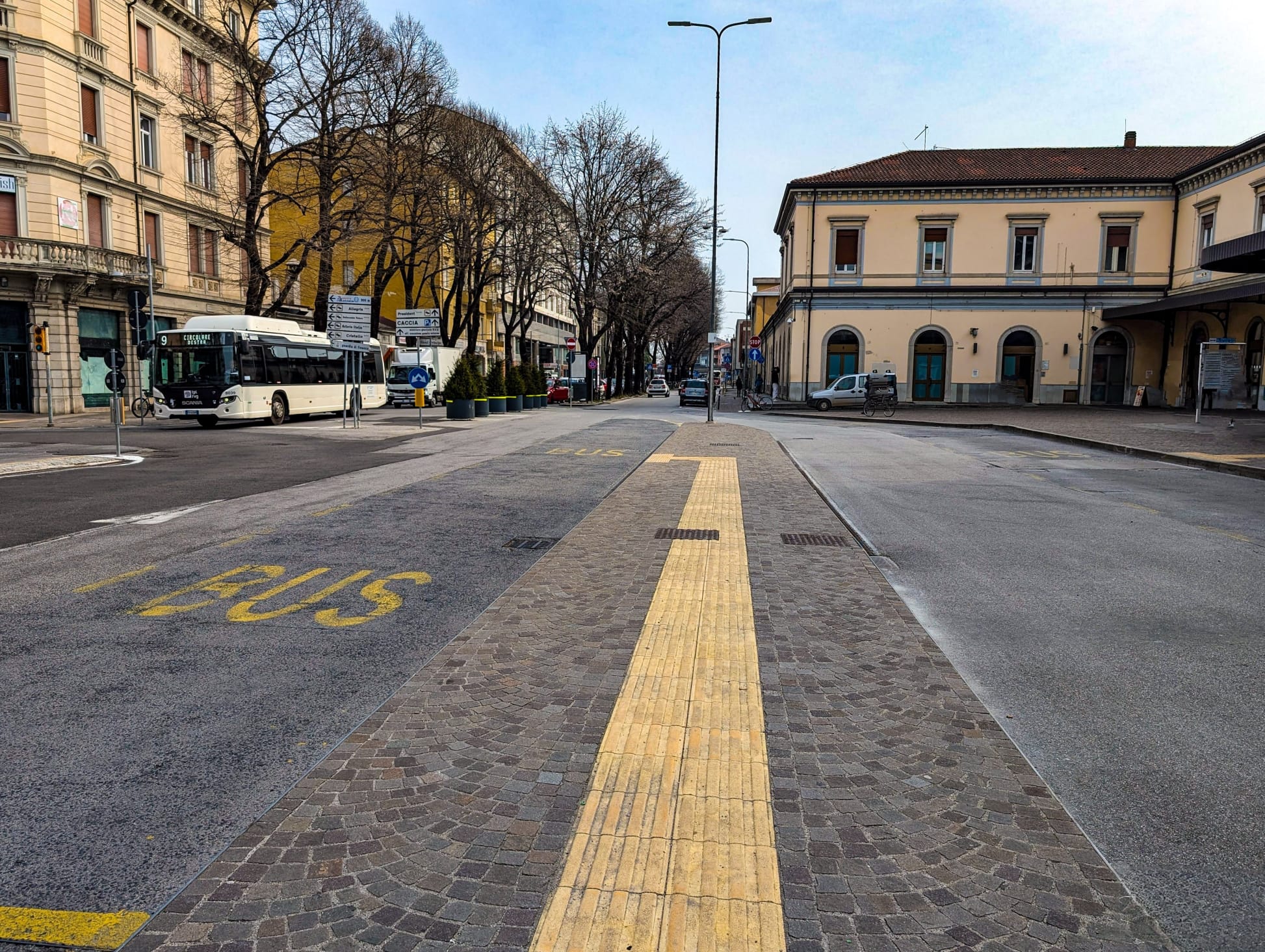 piazzale della stazione piazzale della stazione