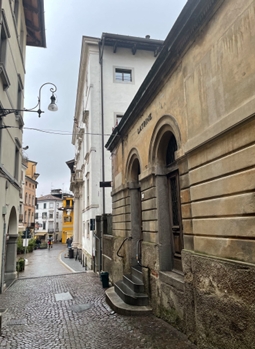 latrine vicolo sottomonte latrine vicolo sottomonte