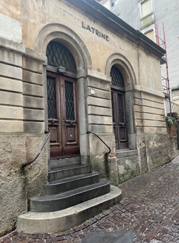 latrine vicolo sottomonte latrine vicolo sottomonte
