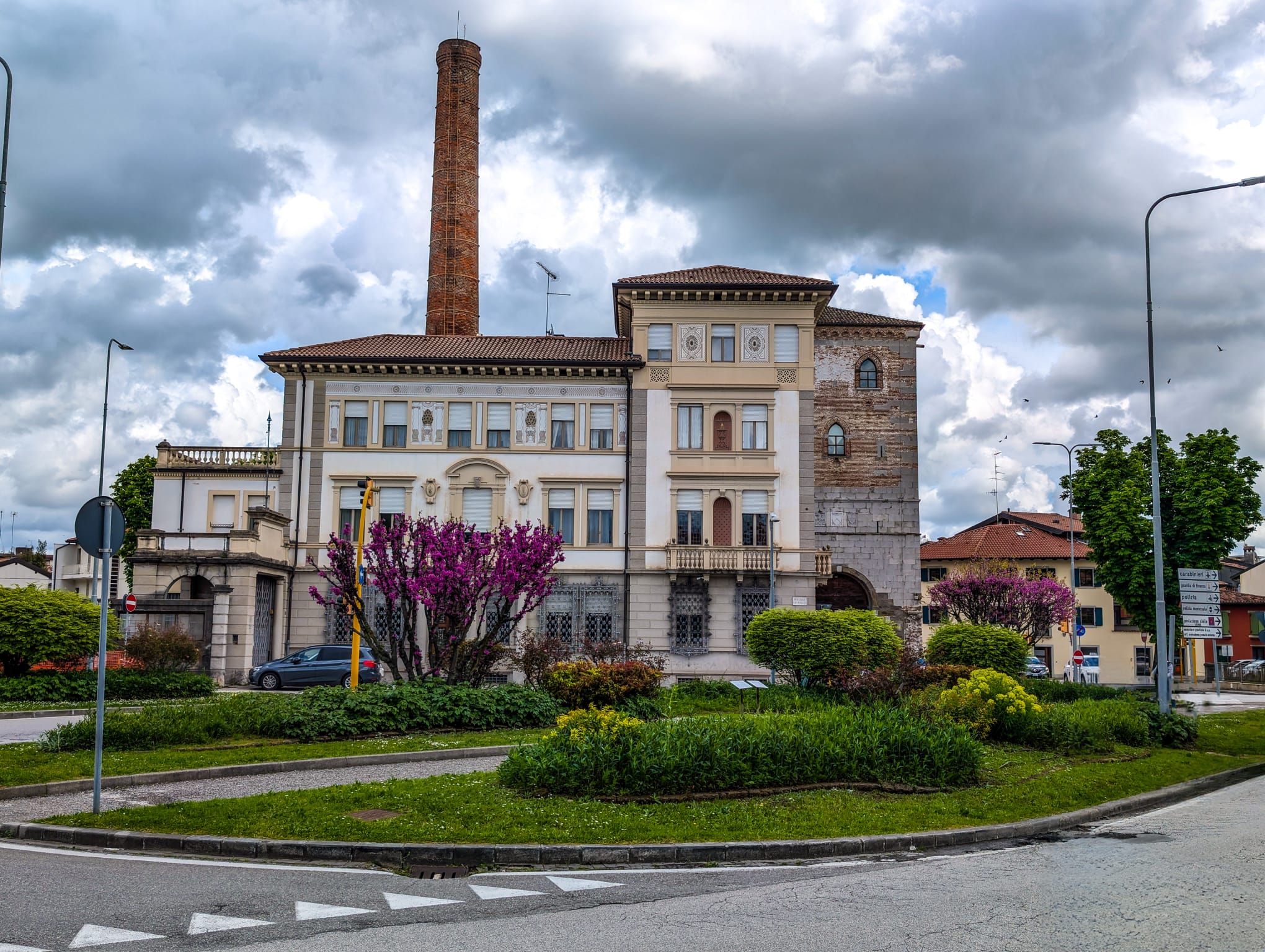 piazzale Cavedalis