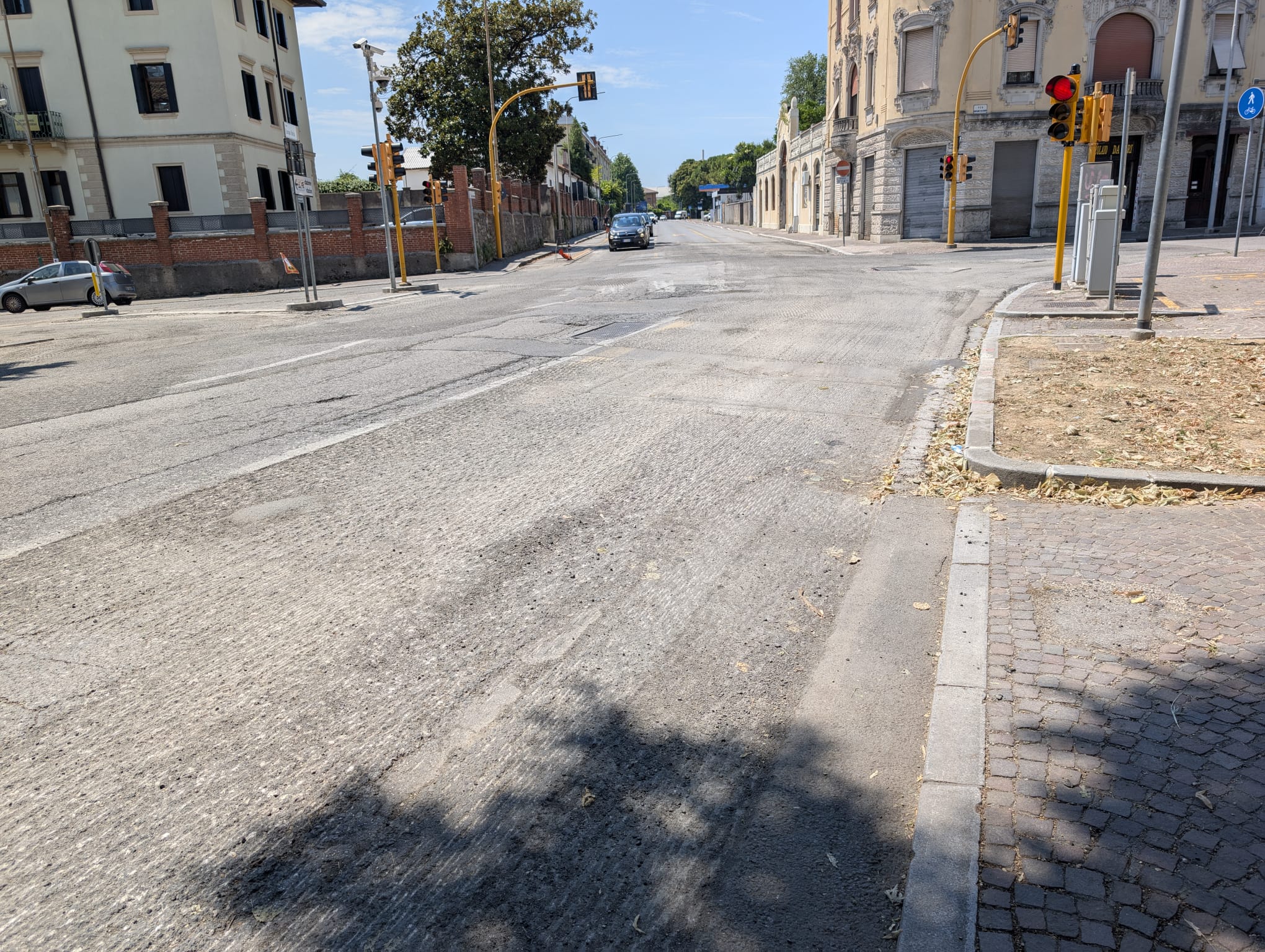 viale europa unita asfalto 2 viale europa unita asfalto