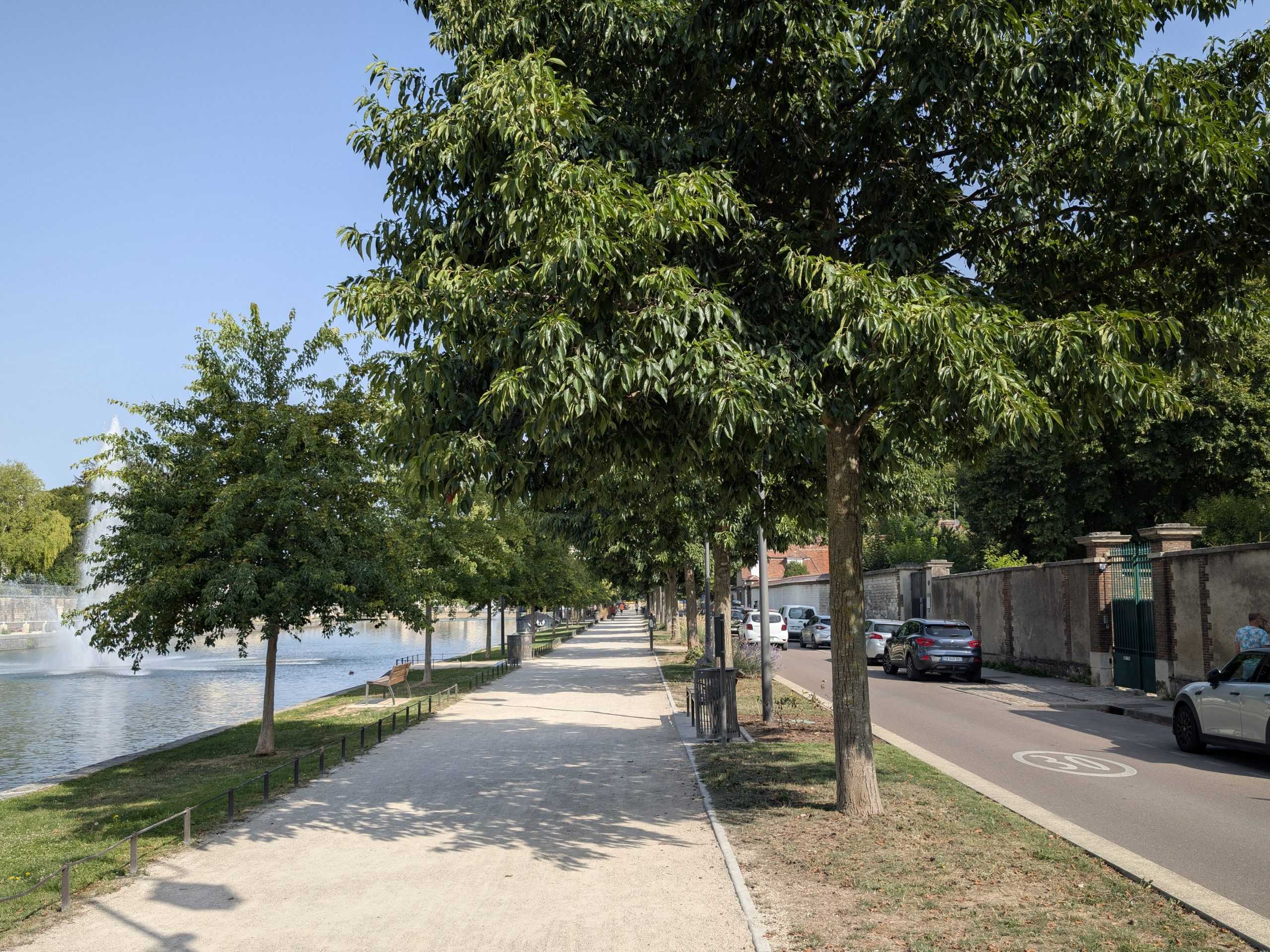 viale di ingresso a Troyes
