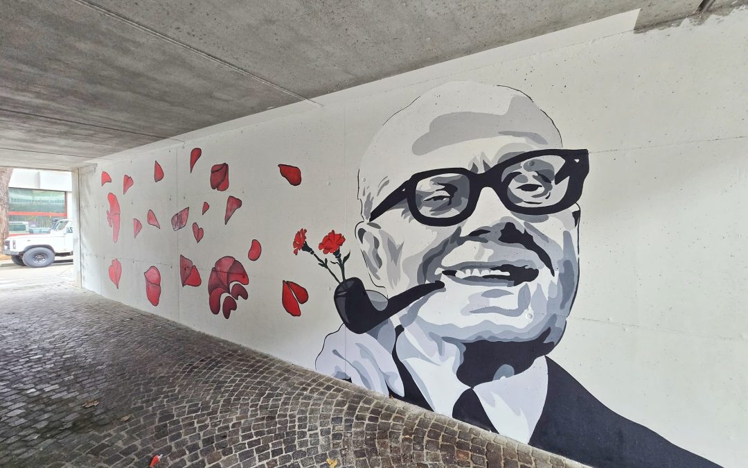 Due murales per il cavalcavia Pertini: da grigio…a iconico!