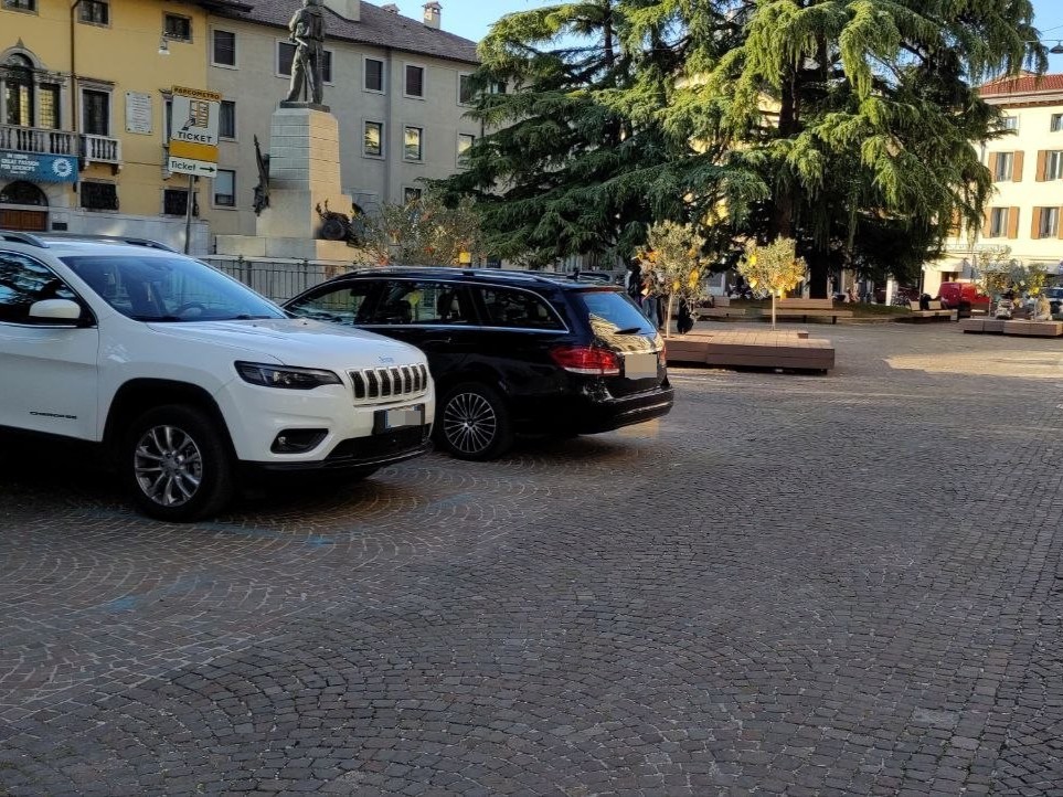 piazza garibaldi fioriere rimosse 1