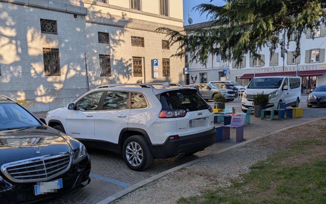 Oltre l’inciviltà: questa è prepotenza